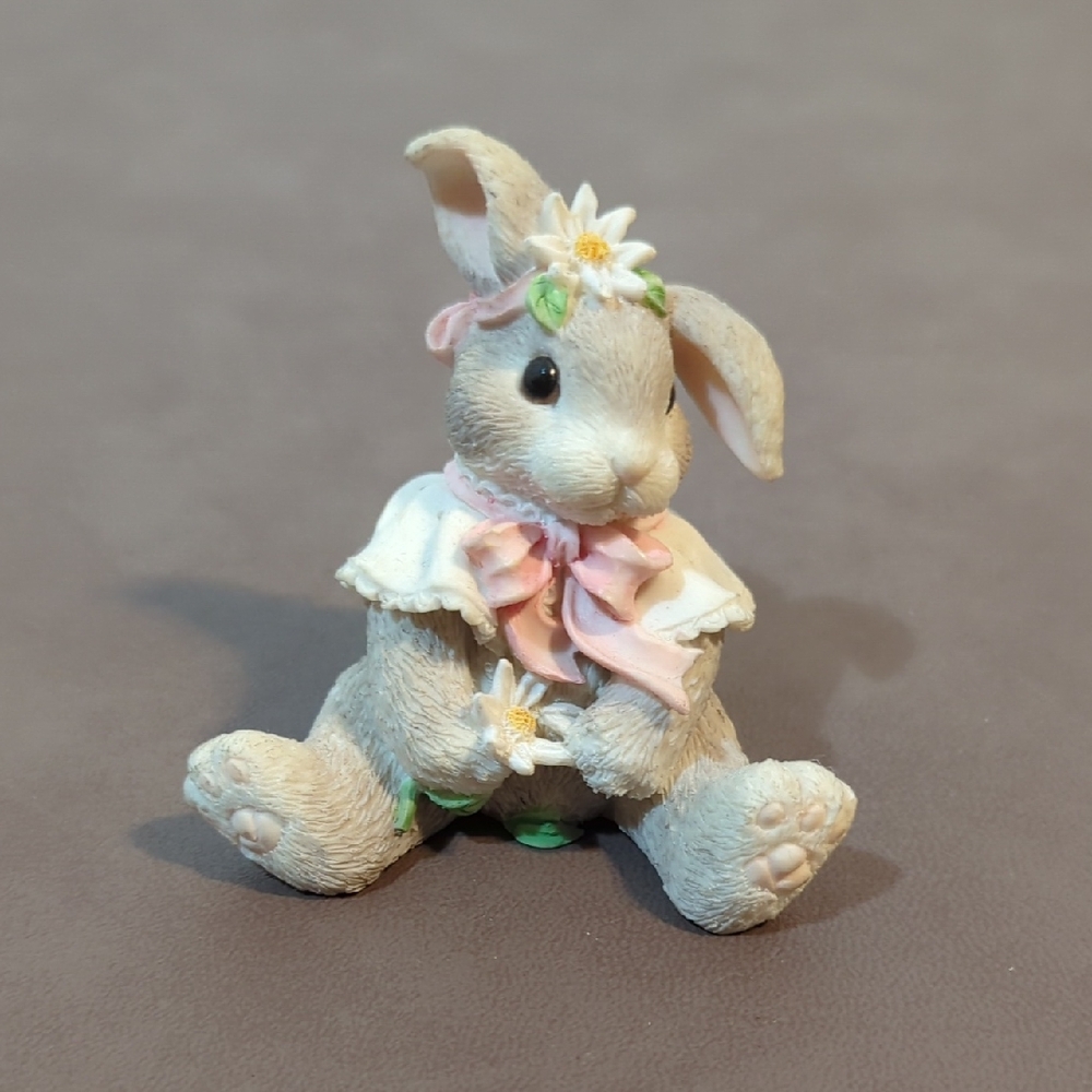 Vintage 1995 My Blushing Bunnies Loves Me Loves Me Not Enesco Priscilla Hillman